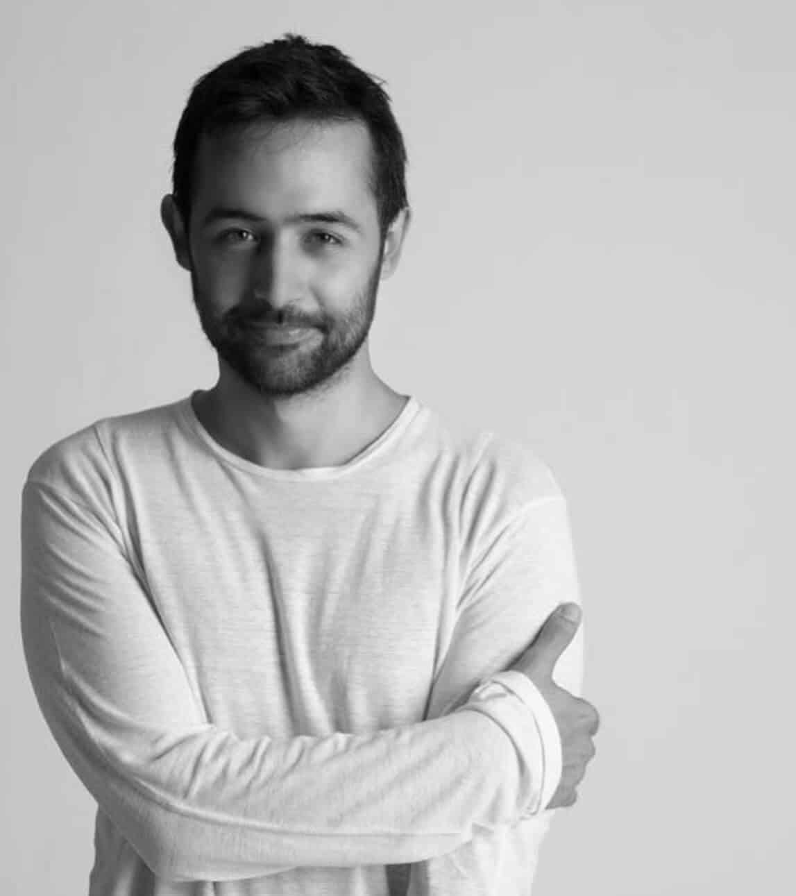 Koç Erkekler: Aşktan - Bir ejder, hayatta - ateş Koç Erkekler: Aşktan - Bir ejder, hayatta - ateş