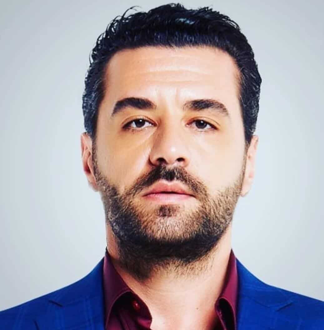 Koç Erkekler: Aşktan - Bir ejder, hayatta - ateş Koç Erkekler: Aşktan - Bir ejder, hayatta - ateş