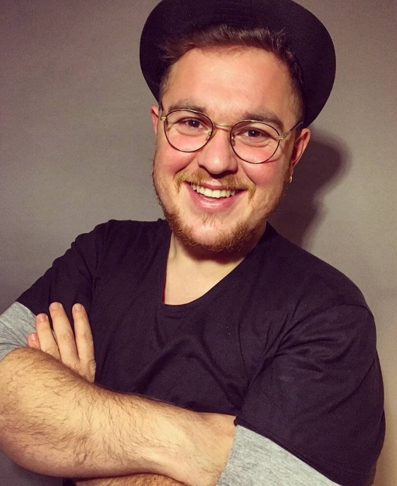 İlker Ayrık’la Acayip Tipler Oyuncuları Kimler 21