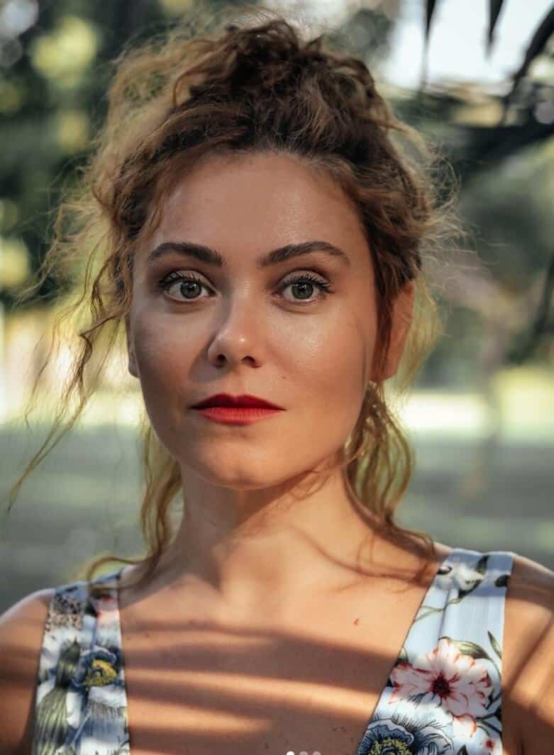 Elon Muskın tellağı, talebinde ısrarcı: Uzaya araba gönderen, bize de gönderir 100