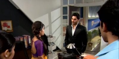 Kördüğüm 4 Temmuz Özeti 332. Bölüm Fragmanı Yuvraj İntikam İçin Geri Döndü