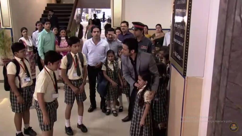 Sev Yeter 77. Bölüm Özeti 28 Eylül Fragmanı Mihir Mihika’ya Evlenme Teklifinde Bulunuyor 40