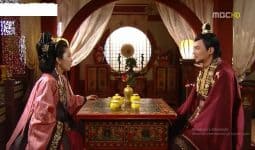 Muhteşem Kraliçe 19. Bölüm Özeti 5 Temmuz Fragmanı Kraliçe de Kızının Yaşadığını Öğrenir