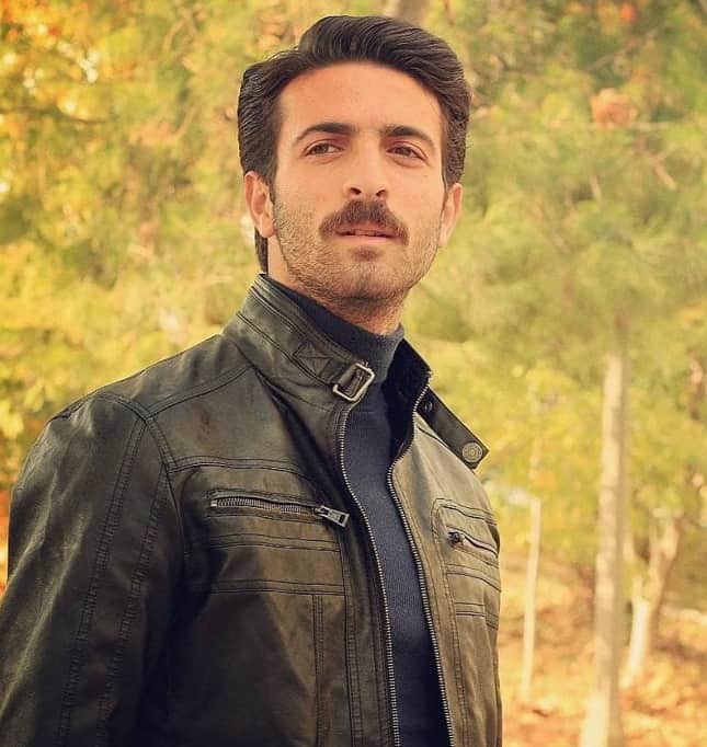 Erhan Circioğlu yalnız kurt dizisi oyuncusu oldu dizi de devlet adına çalışan bir askerdir.