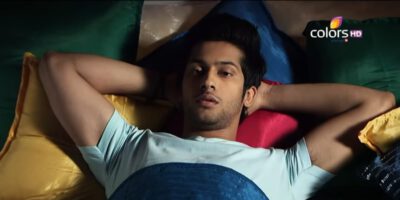 Bıçak Sırtı 8. Bölüm Özeti 24 Ekim Fragmanı Lakşi Gizlice Ragini’yi Görmeye Gelir