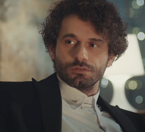 Evlilik Hakkında Her Şey Ayrılan Oyunculardan biri de dizi de yiğit kirazcı'nın hayat verdiği yıldırım karakteri olacak