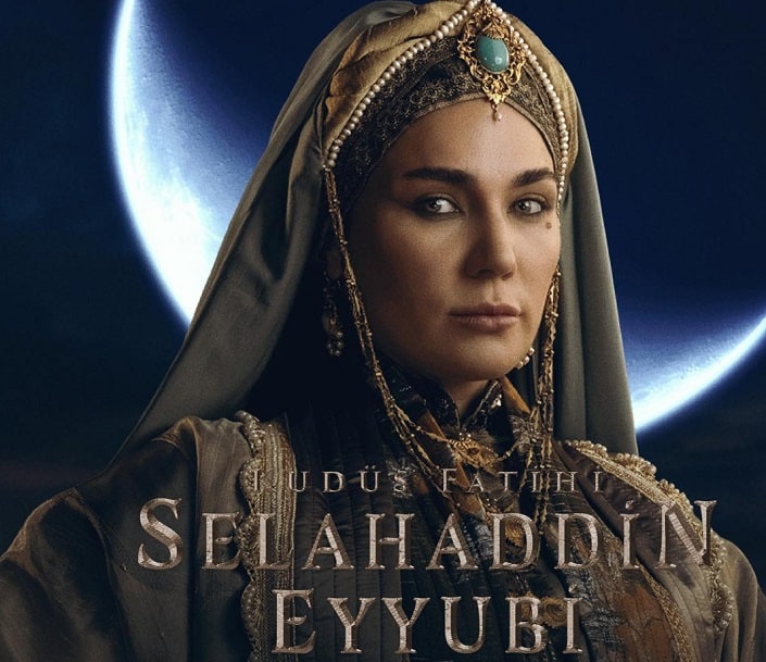 buse varol selahaddin eyyübi dizisinde zümrüt karakteri ile yer alacak. Zümrüt zeki bir kadındır. 