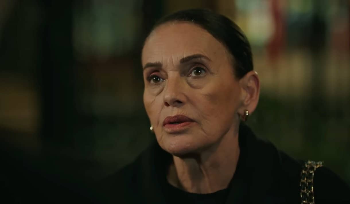 Camdaki Kız Feride Neden Ayrıldı? Nur Sürer için ayrılan senaryo tamamlandı