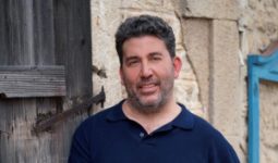 Dönence Dizisi Harun Kimdir? (Aspergerli Merkez Sahibi)