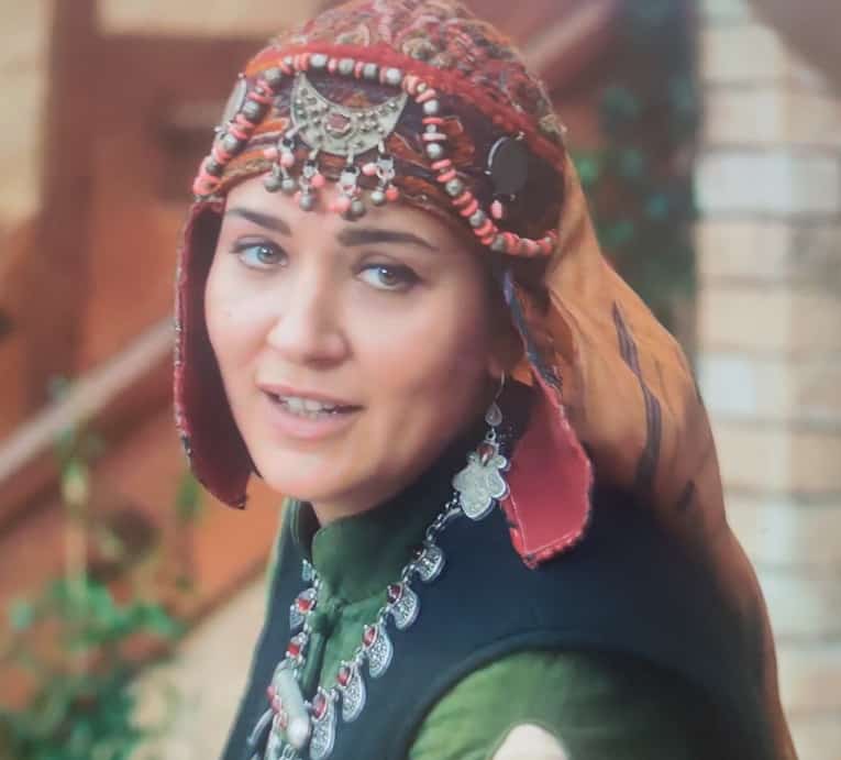 İbni Sina Oyuncuları ve Karakterleri