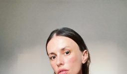 Tutsak Dizisi Alara Kimdir? Sümeyra Koç Kim? Sevgilisi