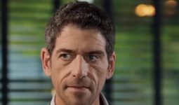 Hudutsuz Sevda Yılmaz Marten Ölüyor. Cemal Hünal Ayrılıyor