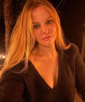 Kara Dut Nihan Kimdir? Naz Elmas Kim? Sevgilisi 1