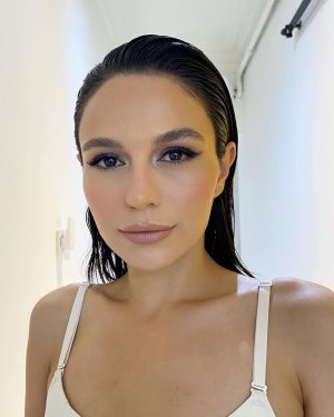 Geleceğe Mektuplar Banu Kimdir? Selin Yeninci Sevgilisi 1