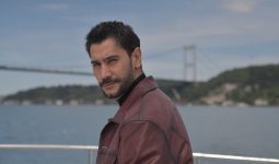 Kadife Kelepçe Oyuncuları (Tam Liste Oyuncu Kadrosu)