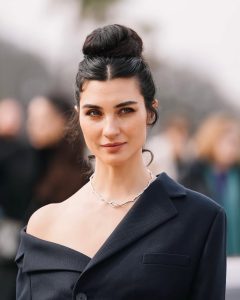 Sultana Filmi Oyuncuları Meral