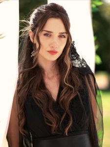 Arafta Oyuncuları Mercan