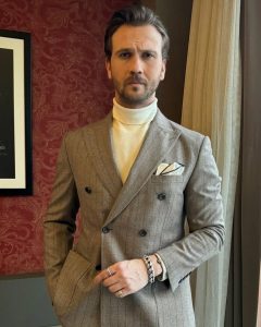 Eve Giden Yol Oyuncuları Aras Bulut