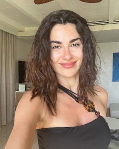 Daha On Yedi Oyuncuları Şebnem