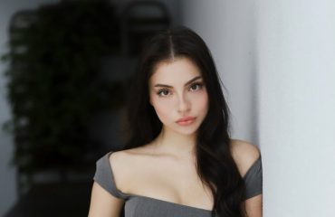 Arka Sokaklar Beril Kimdir? Ecem Ustaoğlu Kim? Sevgilisi