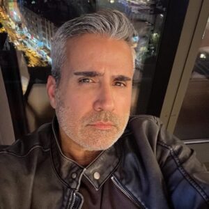 Eski Masal Oyuncuları Mirza