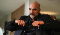 Eşref Rüya Ölü Yaşar Neden Ayrıldı? Geri Dönecek Mi?