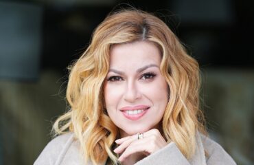 Kıskanmak Şaziye Neden Ayrıldı? İpek Tuzcuoğlu Geri Dönecek Mi?