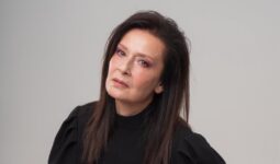 Kızılcık Şerbeti Kıvılcım’ın Halası Kimdir? Devrim Hala Kim?